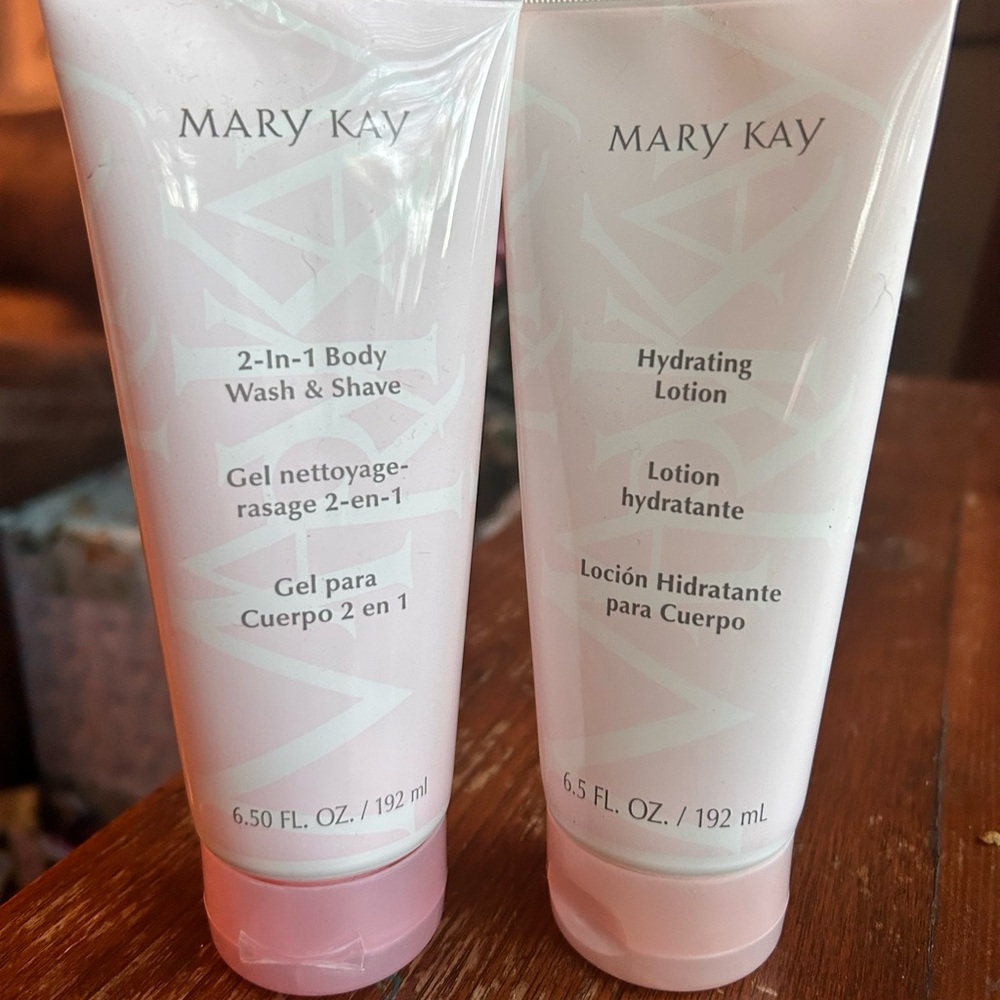 Mary Kay Pink 2-In-1 Body Wash & Hydrating Lotion Duo